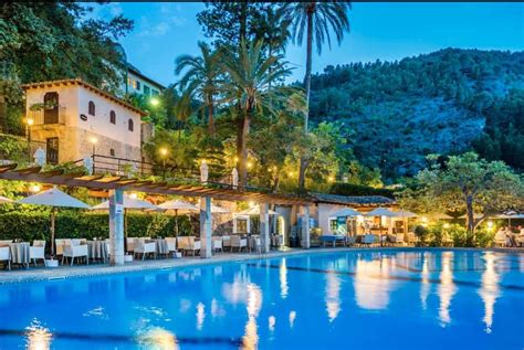 The best available hotels & places to stay near Touro, Spain.